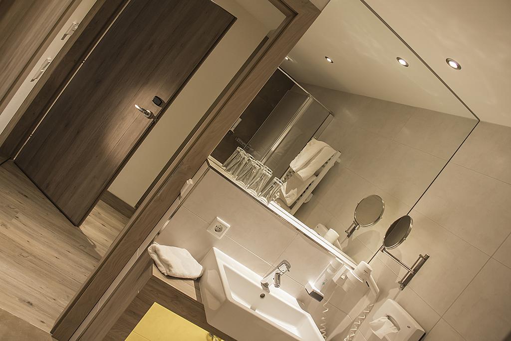 Hotel Am Reiterkogel Saalbach Hinterglemm Szoba fotó